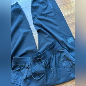 Lululemon Convertible High-Rise Hiking Joggers Size 10